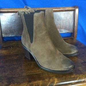 Gravity Pope Size 37 Brown Suede Made in Italy Leather Boots